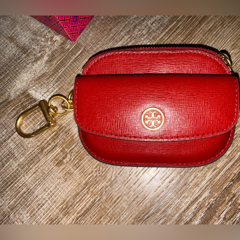 Like new Tory Burch ROBINSON CARD CASE KEY RING - Picture 12 of 14